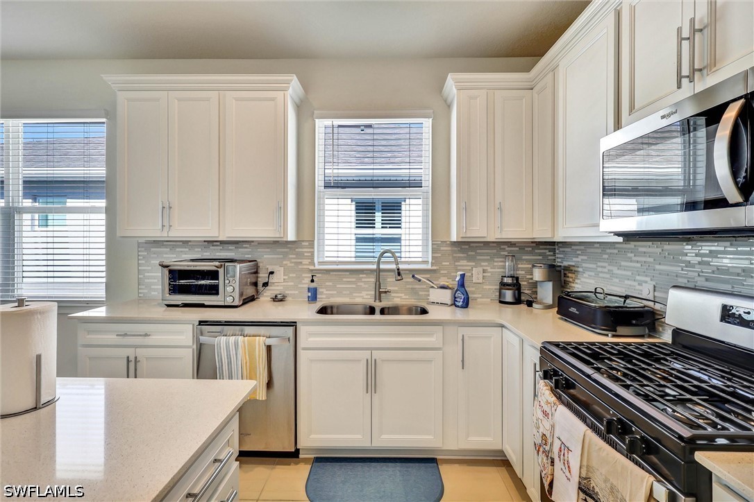 15806 Gem View St Property Photo 6