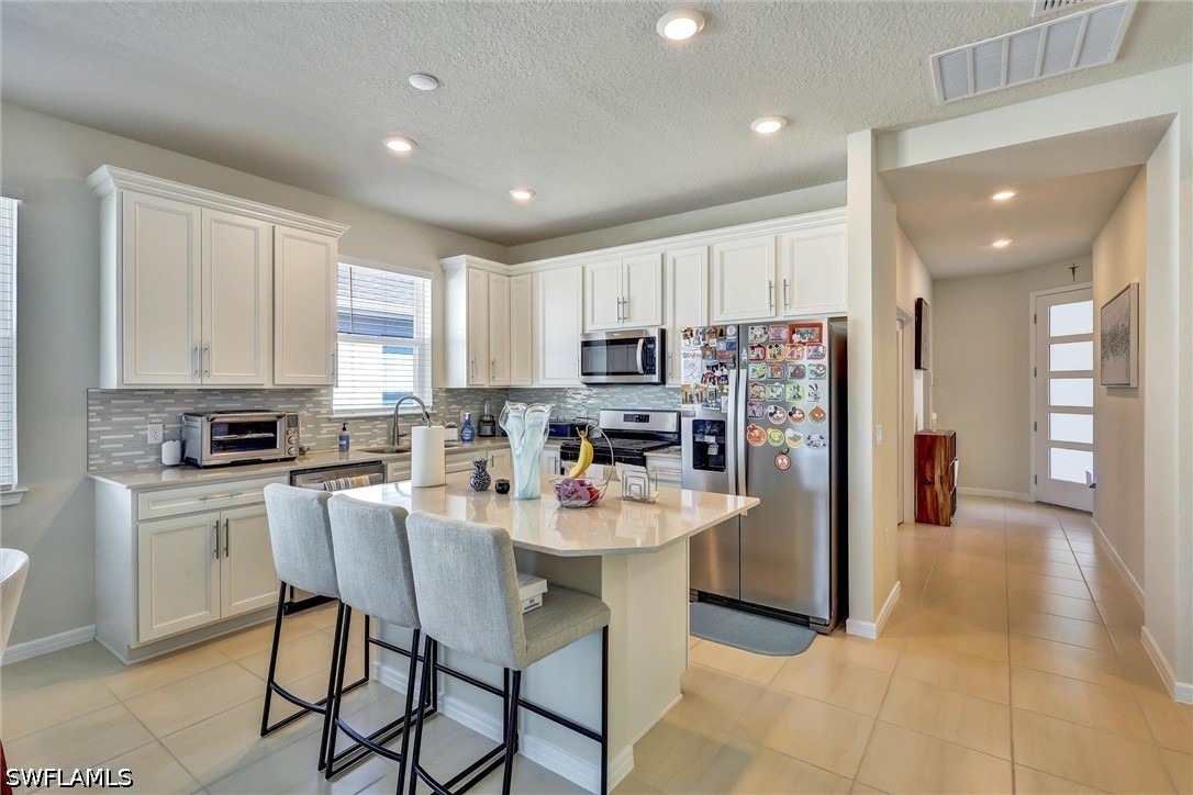 15806 Gem View St Property Photo 7