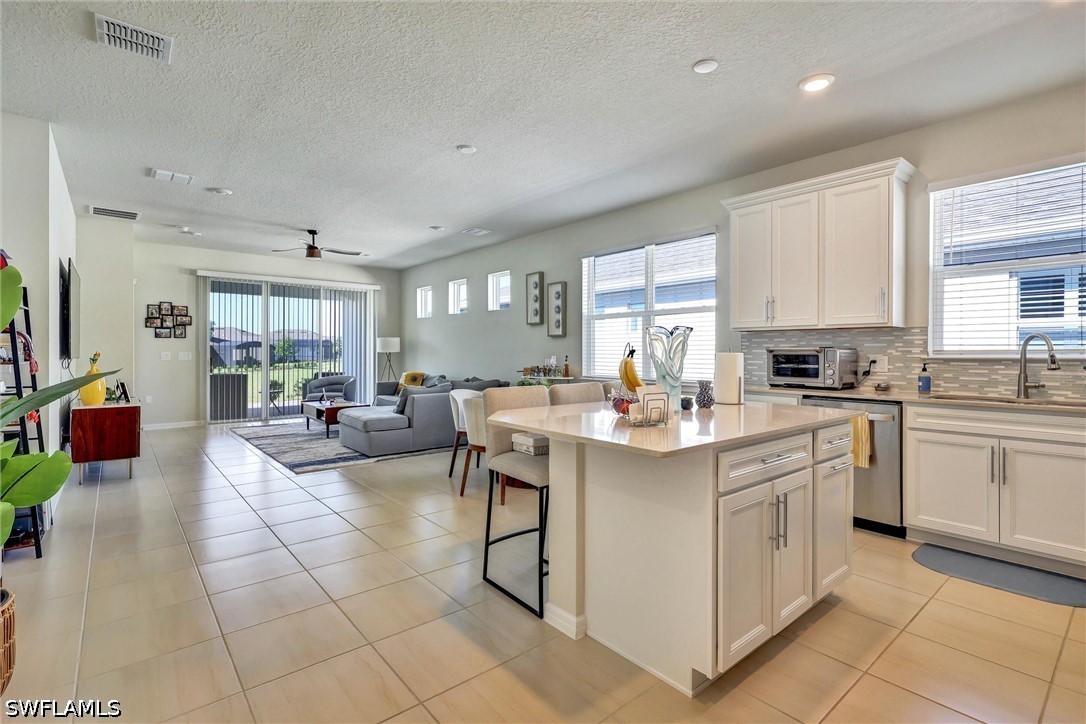 15806 Gem View St Property Photo 8