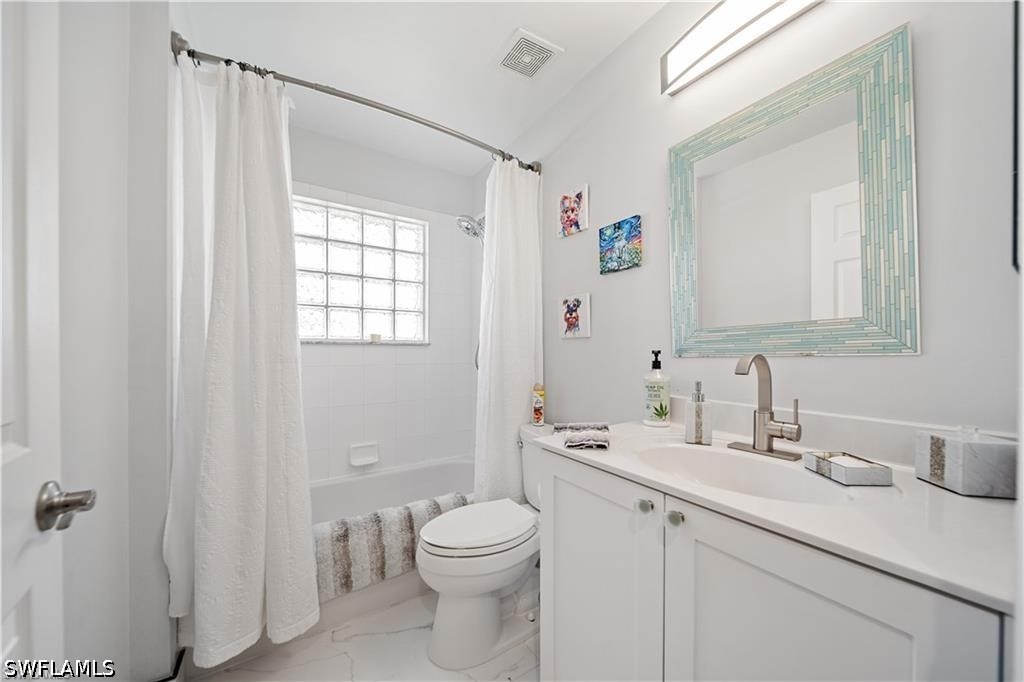 1638 Triangle Palm Ter Property Photo 13