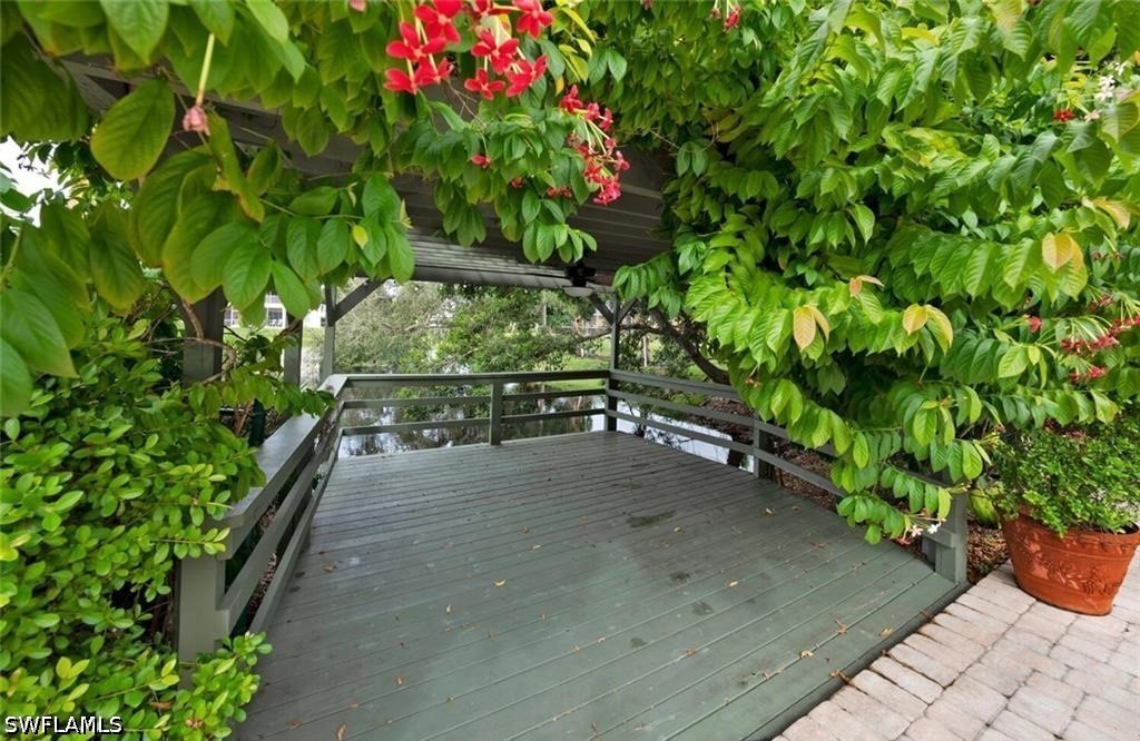 1245 Solana Rd Property Photo 20