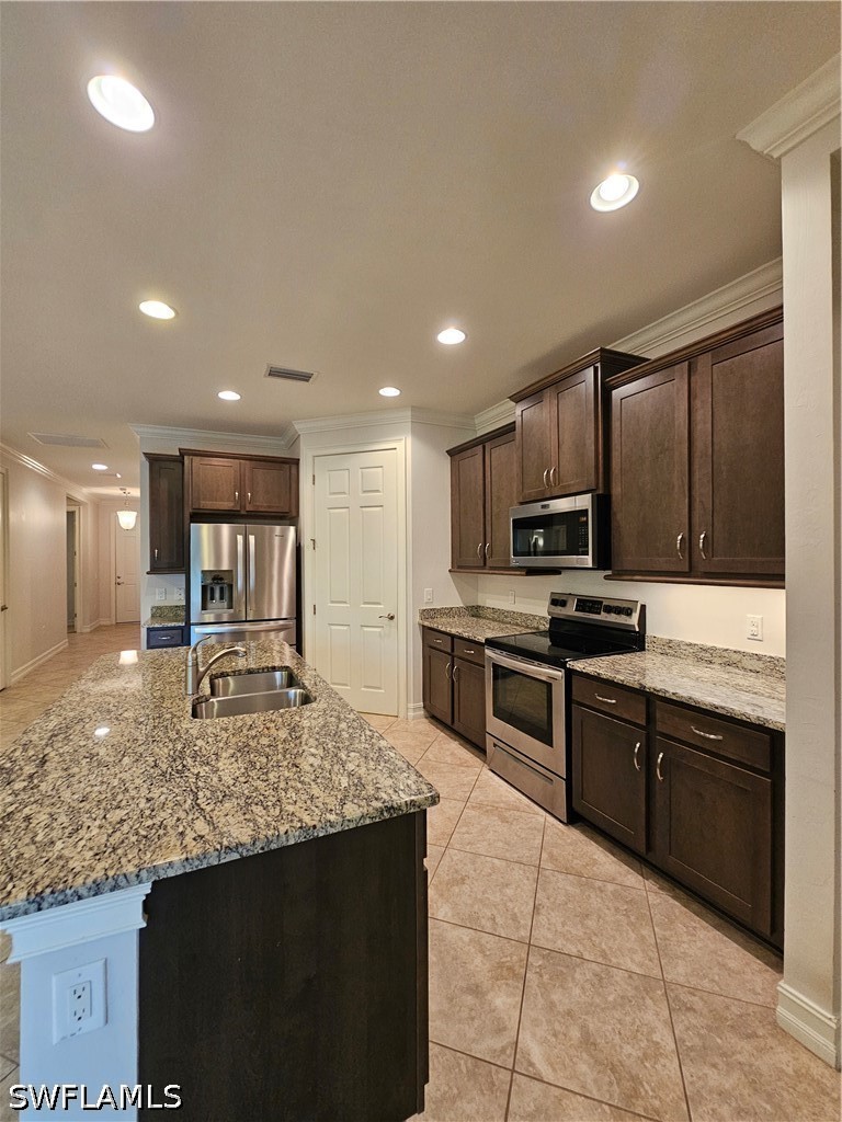 3141 Amadora Cir Property Photo 5