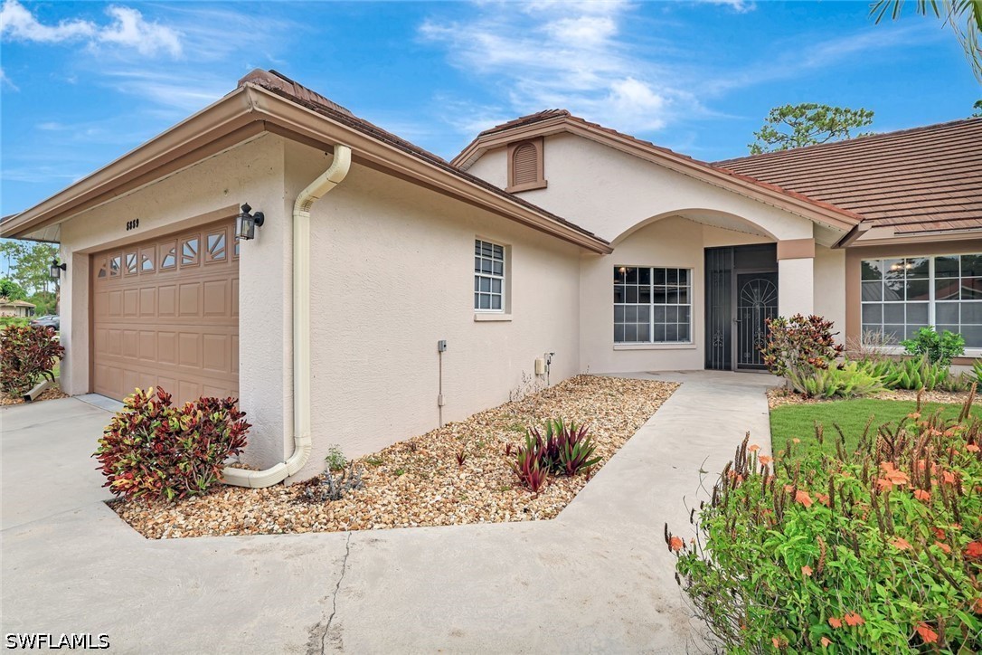 5859 Westbourgh Ct Property Photo 4