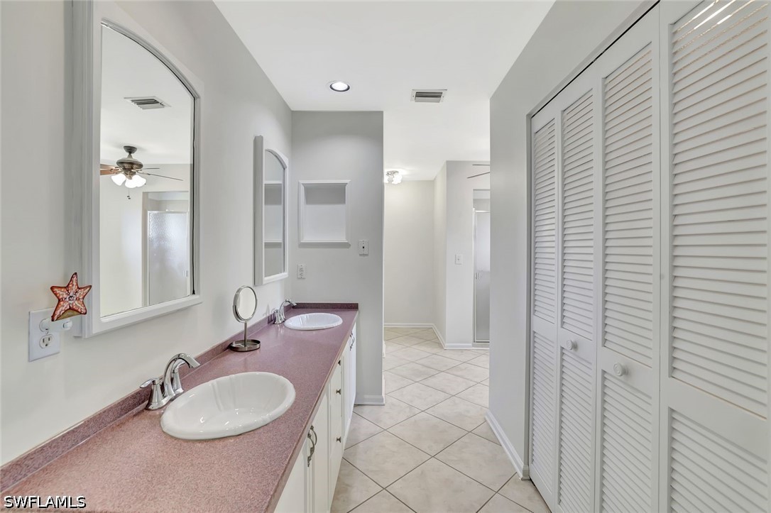 5859 Westbourgh Ct Property Photo 14