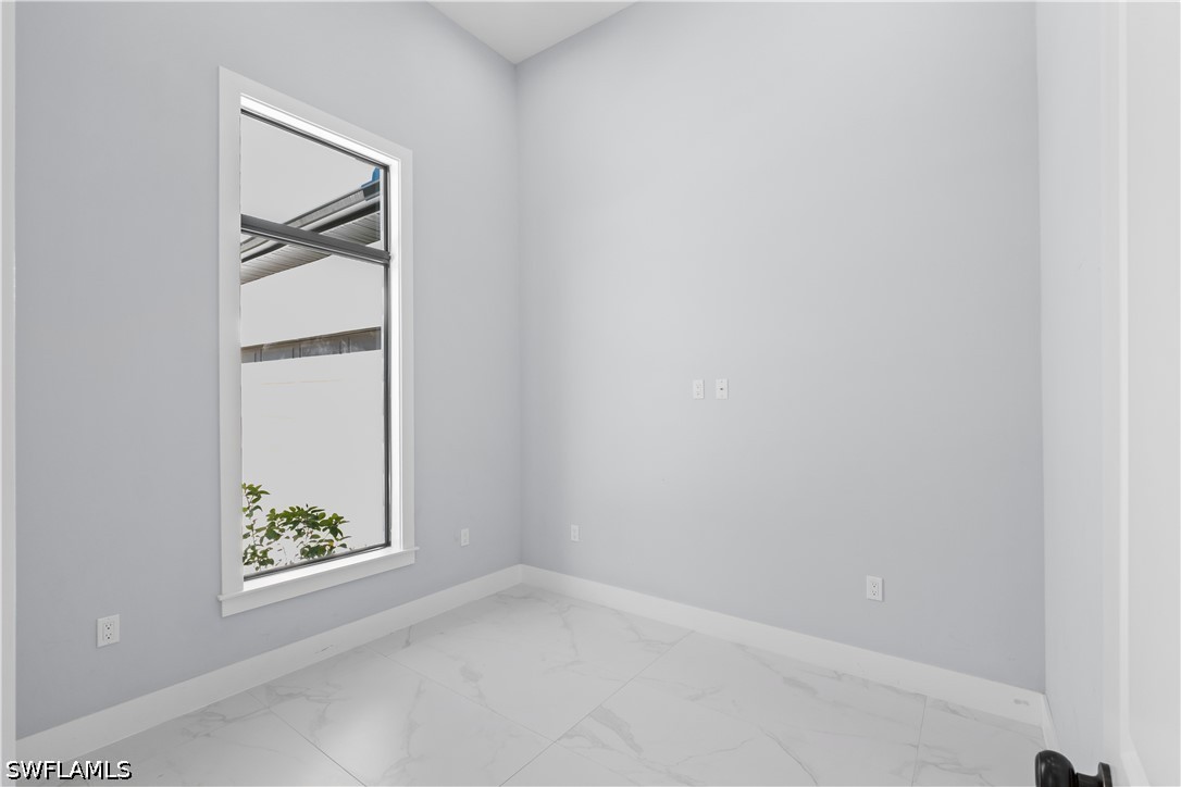 226021927 Property Photo 11