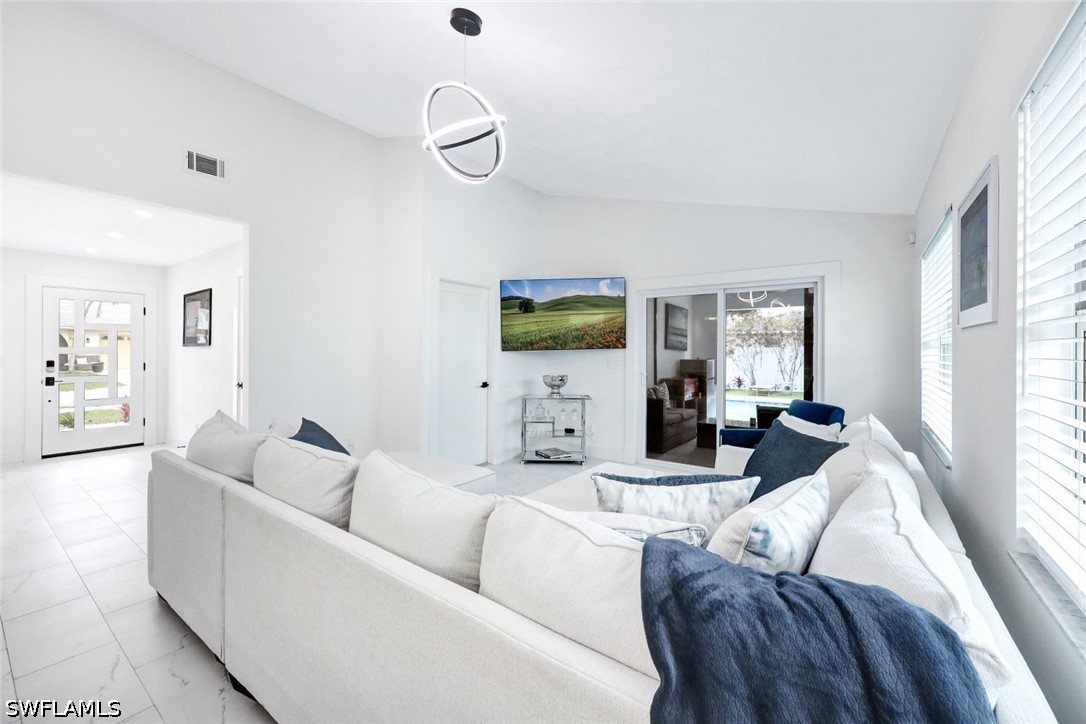 596 105th Ave N Property Photo 2