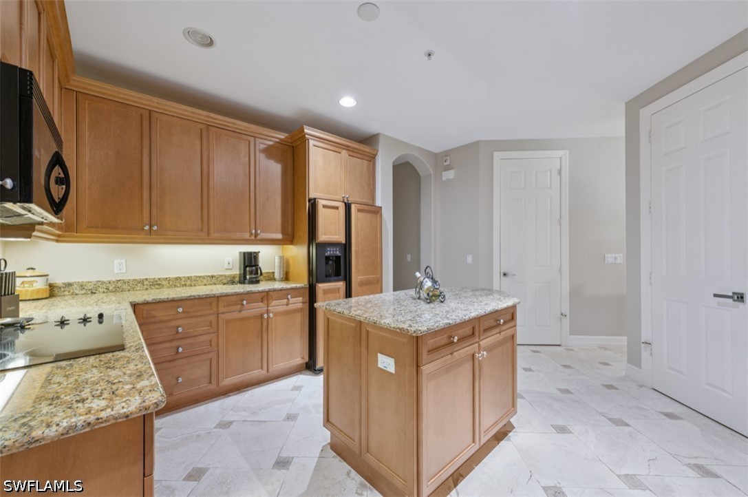 226021981 Property Photo 11
