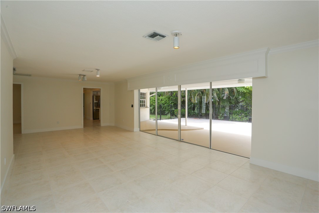 2901 Crayton Rd Property Photo 38