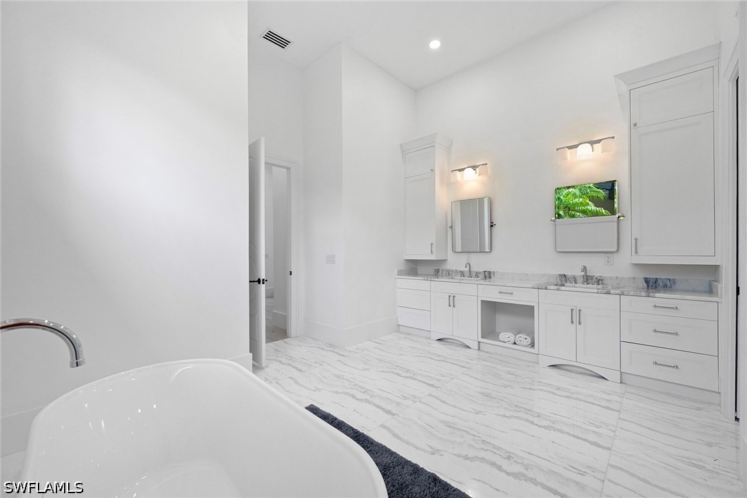 2749 Medallist Ln Property Photo 15