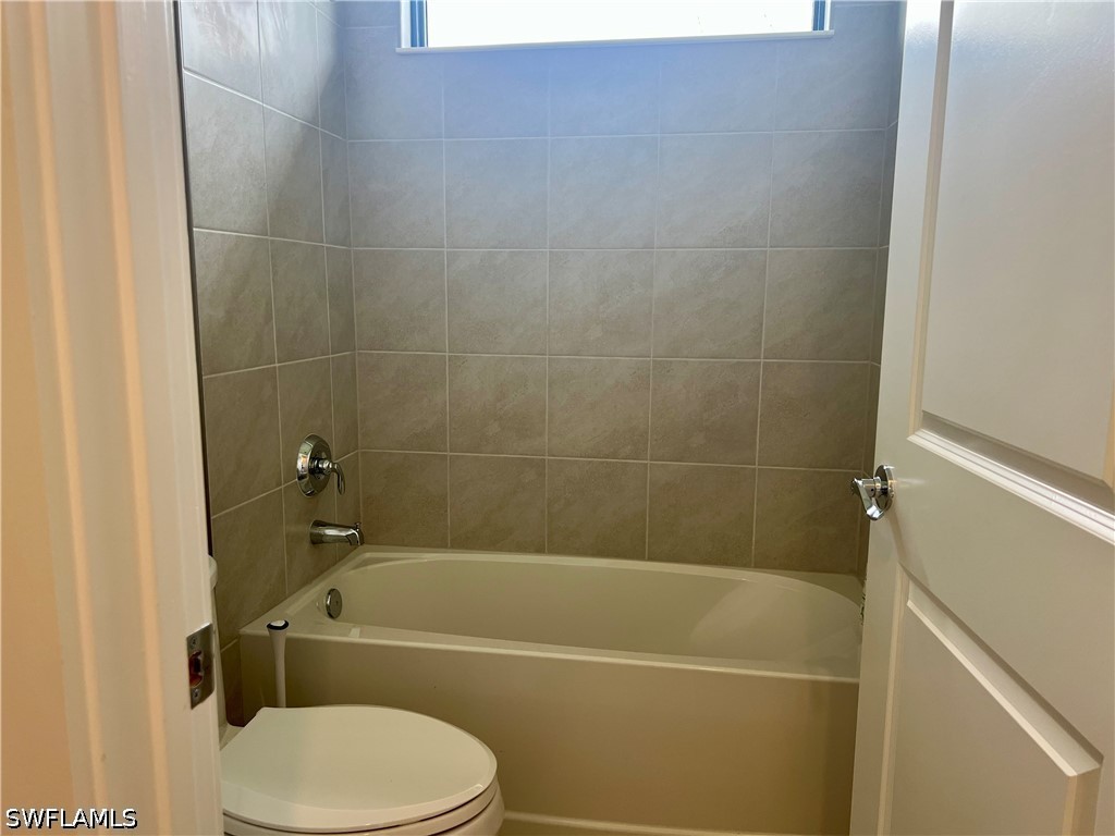 5252 Lamone Ln Property Photo 14