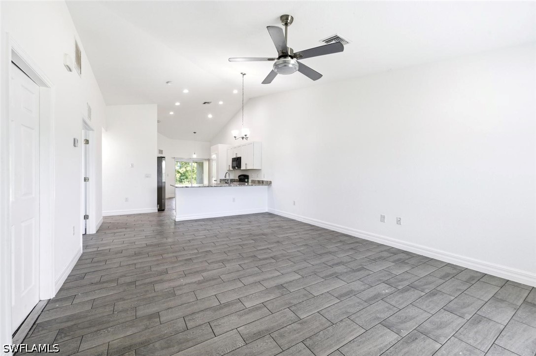 2308/2310 Haviland Ave S Property Photo 2