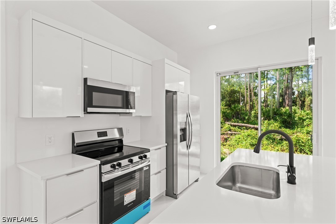 936 Anthony E Property Photo 6
