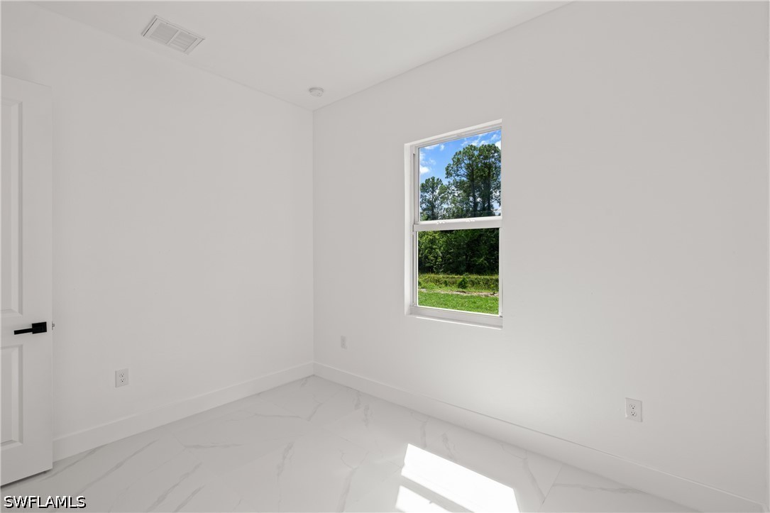 936 Anthony E Property Photo 15