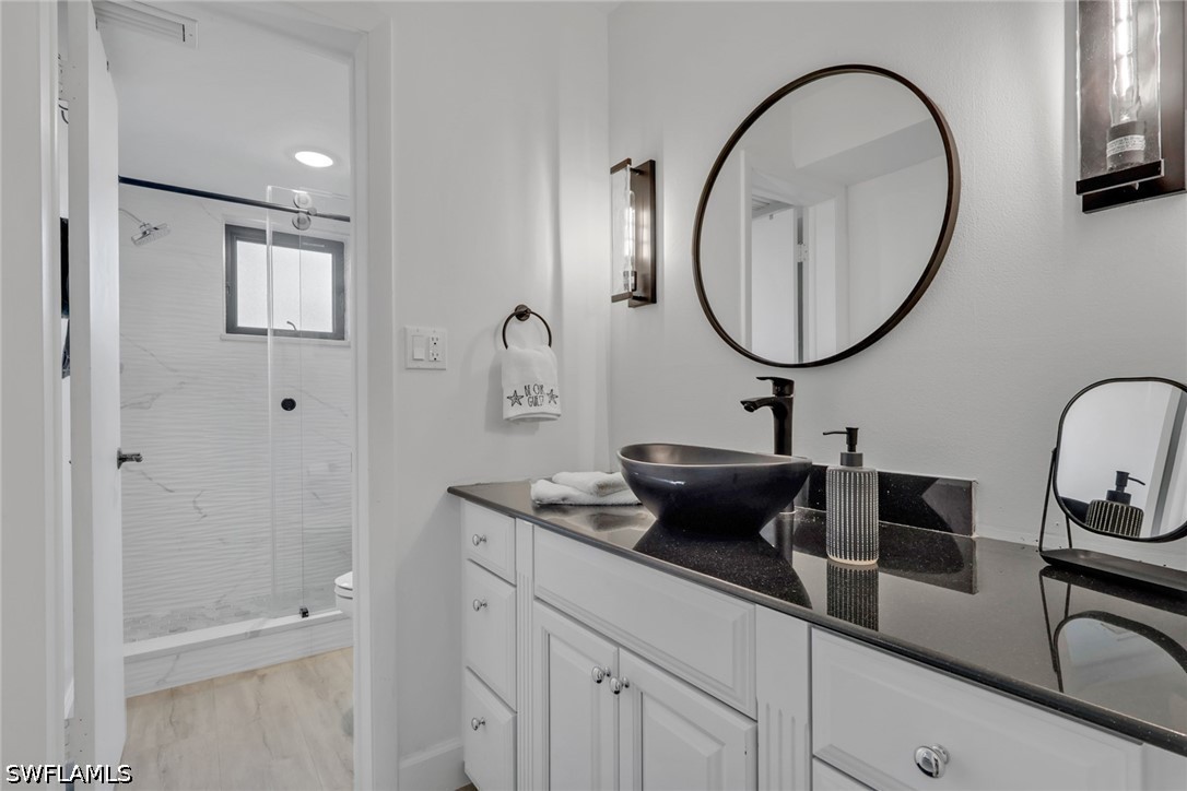 788 Park Shore Dr E14 Property Photo 14