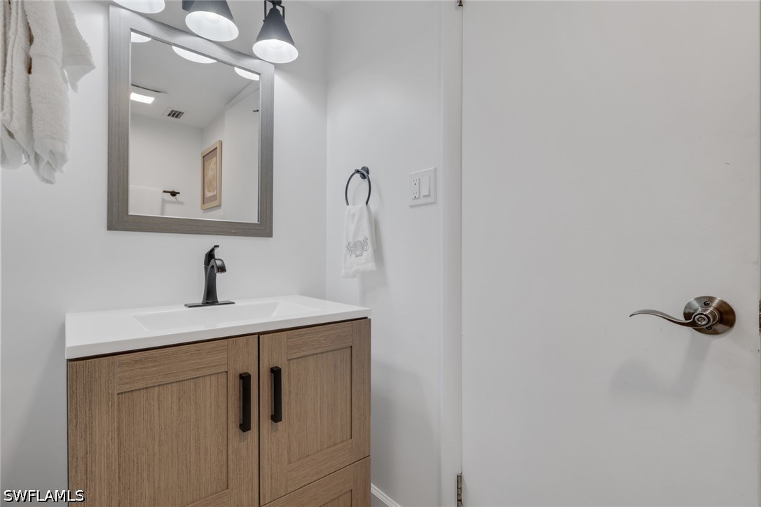 788 Park Shore Dr E14 Property Photo 16