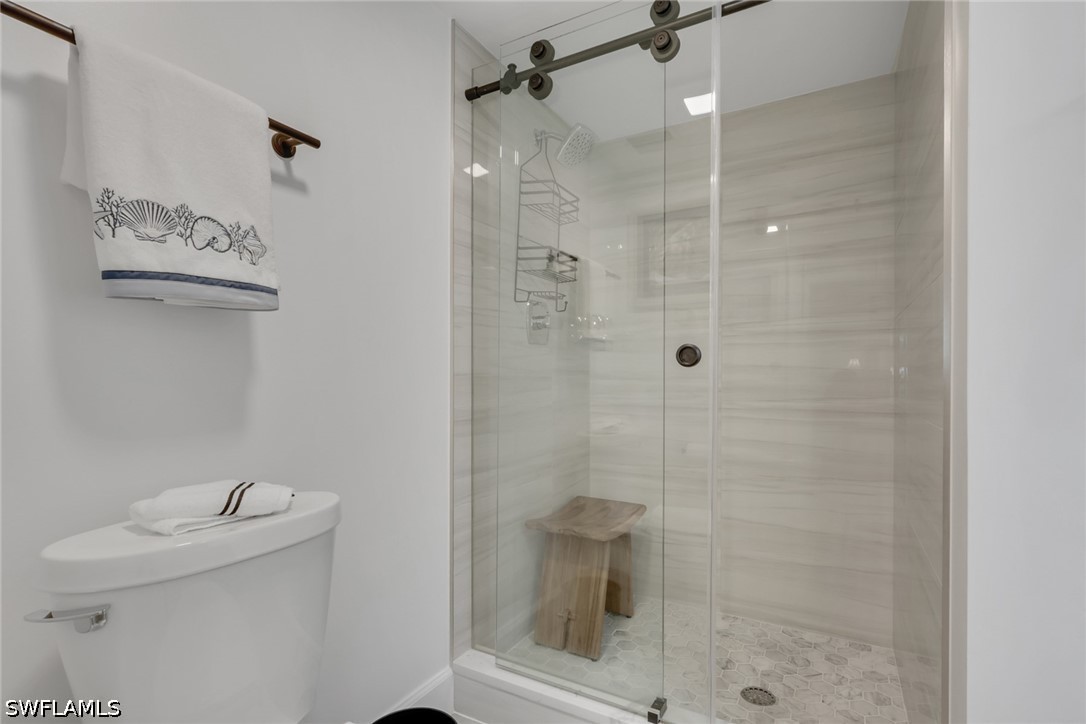 788 Park Shore Dr E14 Property Photo 17
