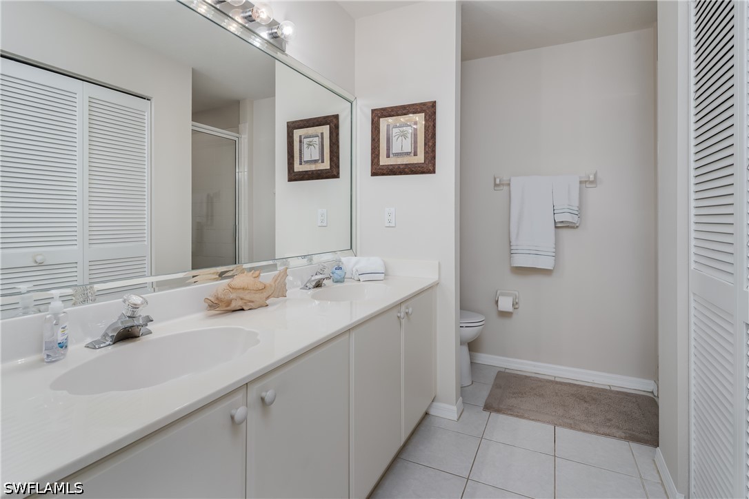 8085 Celeste Dr 812 Property Photo 8