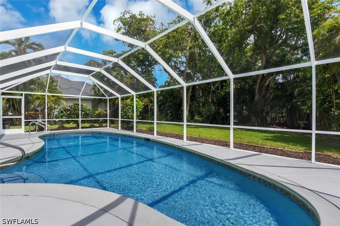740 Park Shore Dr Property Photo 31