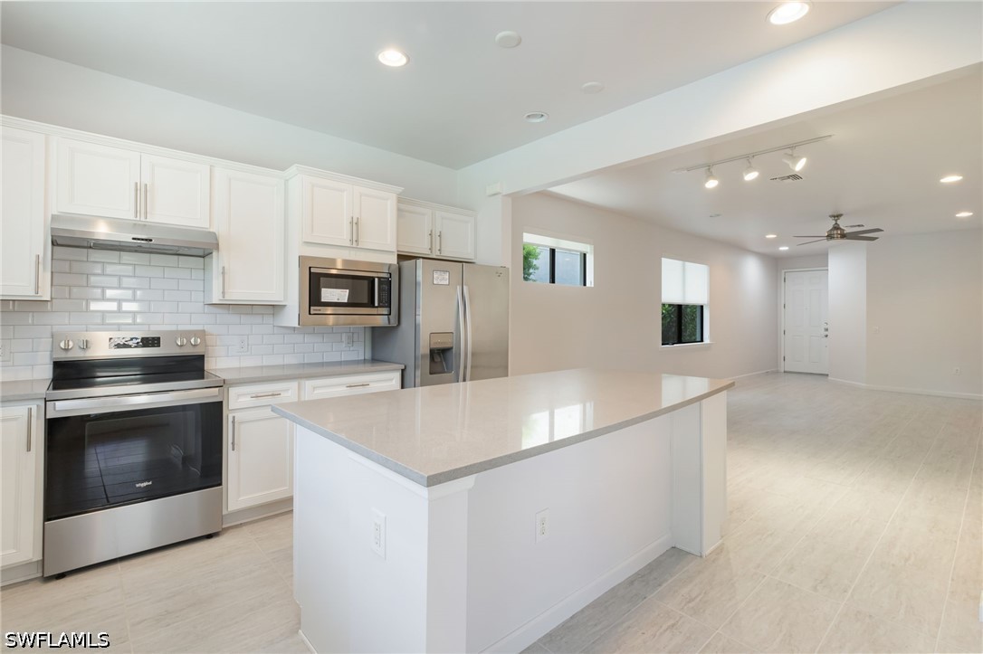 20122 Corkscrew Shores Blvd Property Photo 7