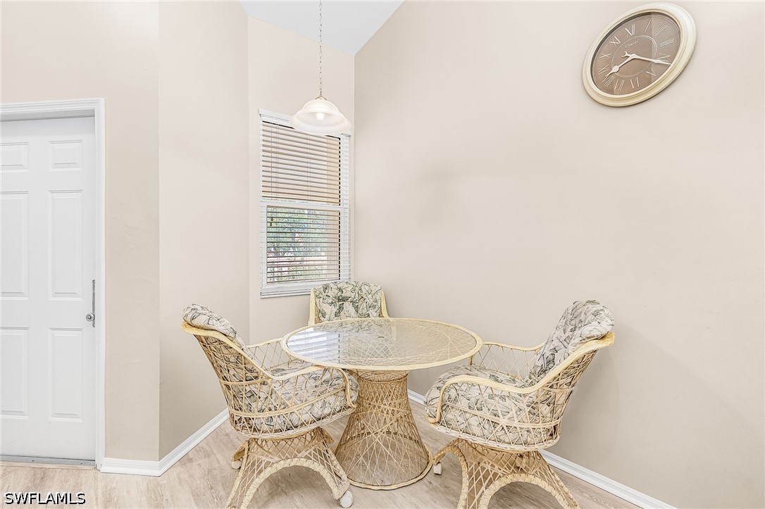305 Robin Hood Cir 204 Property Photo 11