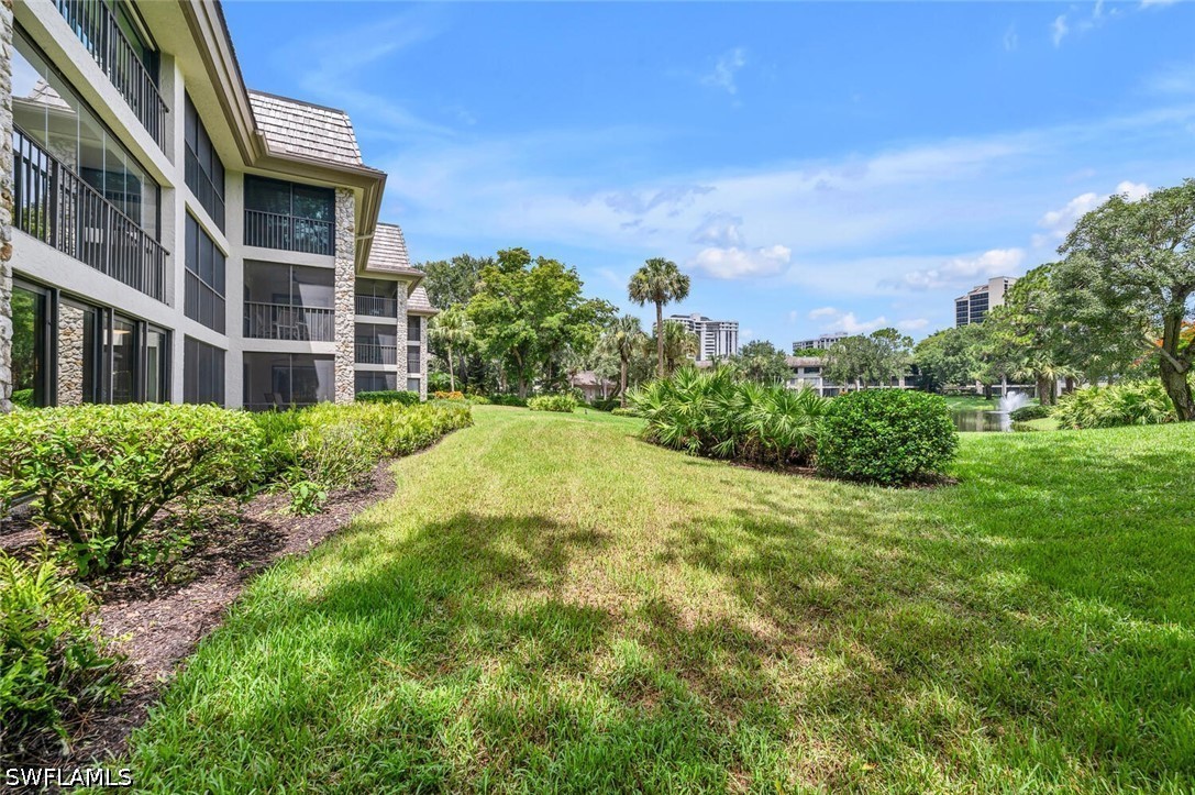 5950 Pelican Bay Blvd 111 Property Photo 17