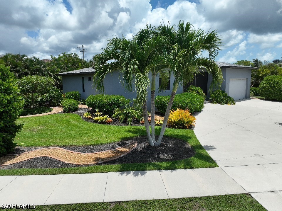 111 S Bahama Ave Property Photo 1