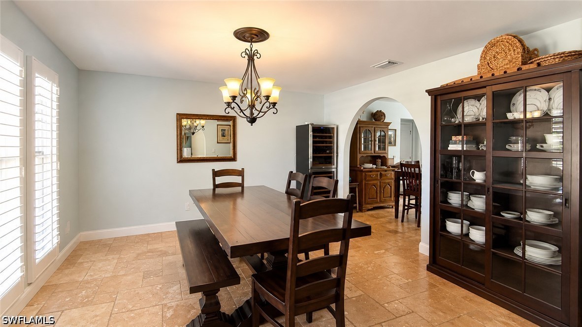 1089 Nottingham Dr Property Photo 4
