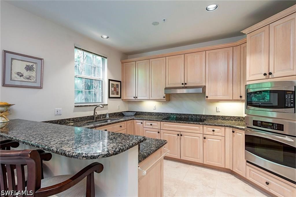 157 Colonade Cir 1002 Property Photo 3