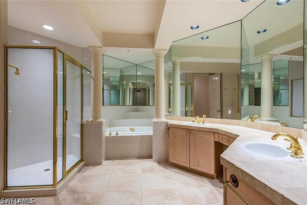 157 Colonade Cir 1002 Property Photo 6
