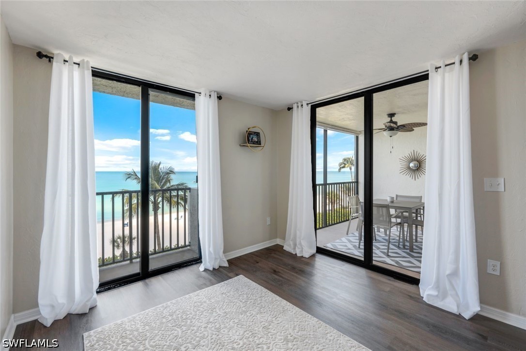 10475 Gulfshore Dr 142 Property Photo 6