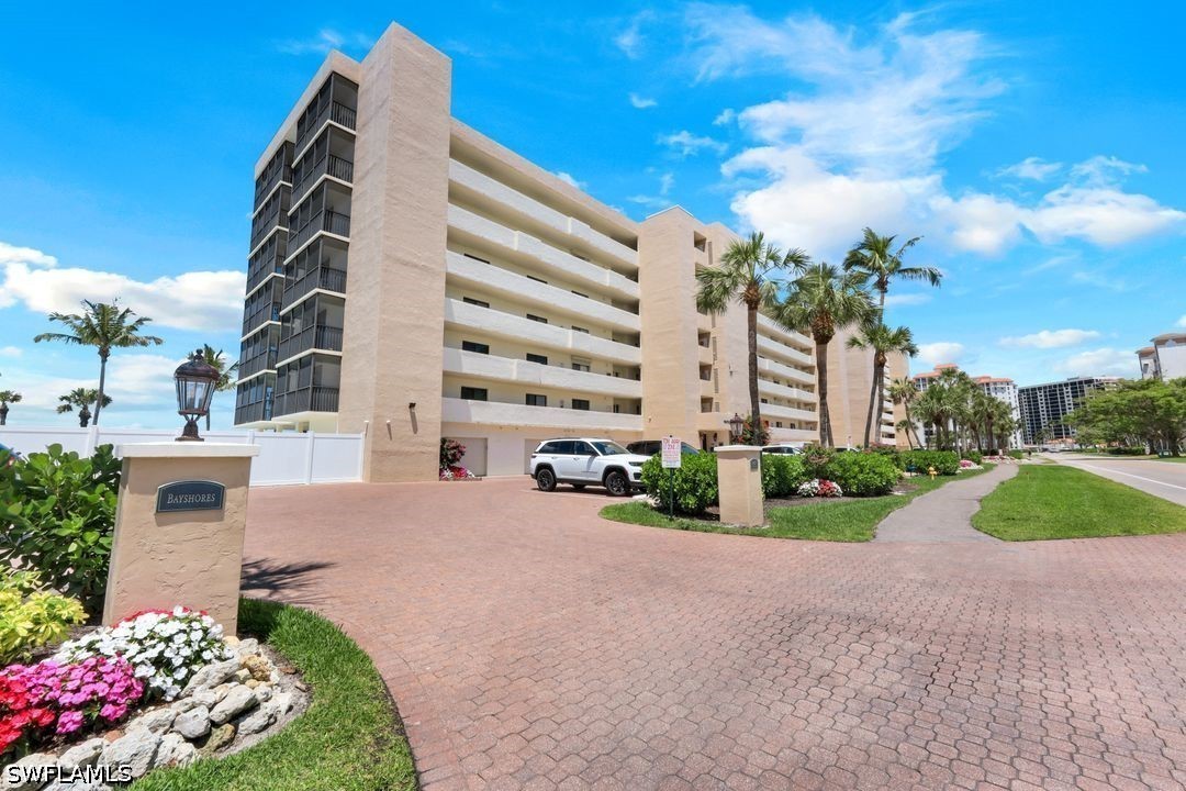 10475 Gulfshore Dr 142 Property Photo 14
