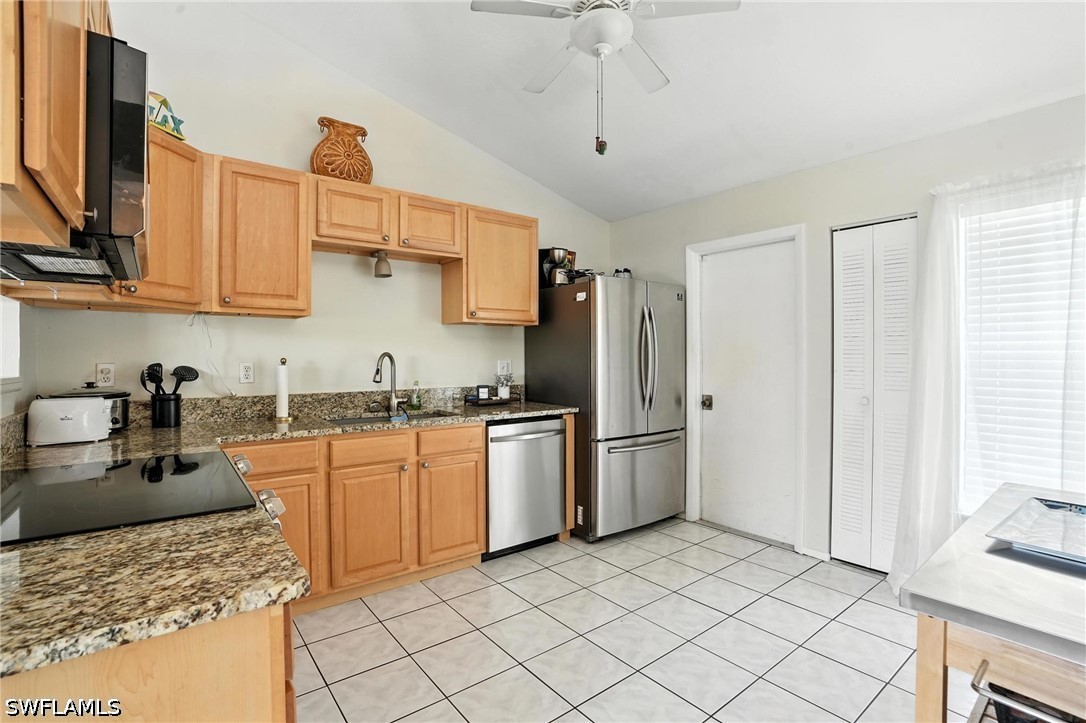 324 Nw 24th Ter Property Photo 13