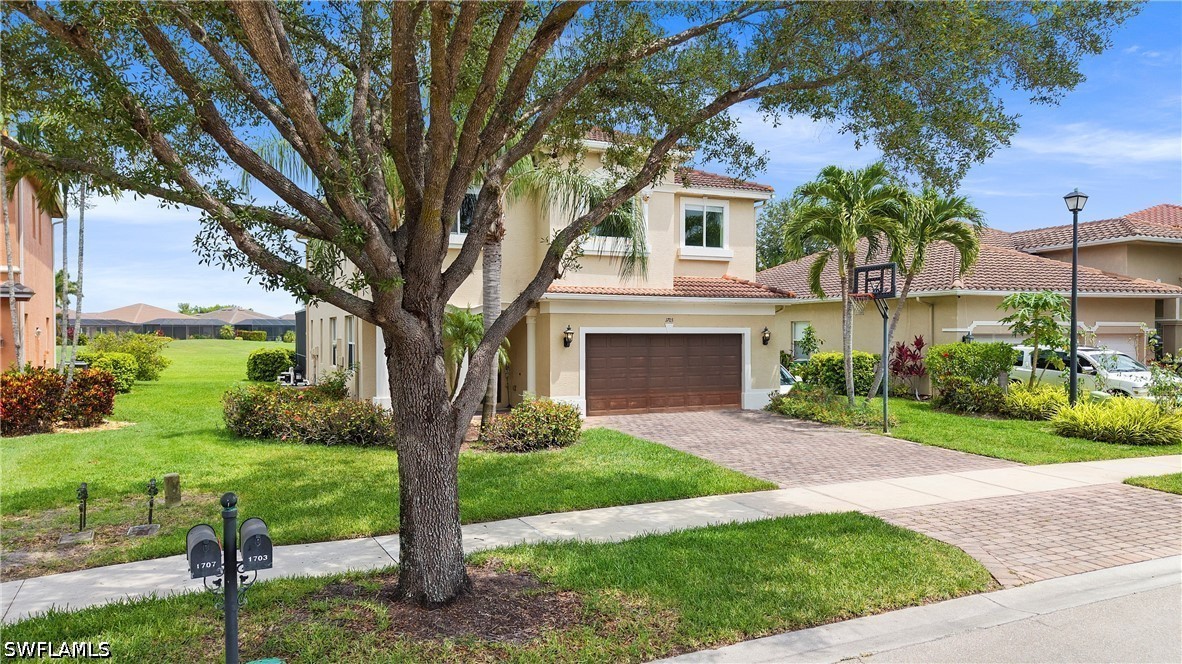 1703 Sarazen Pl Property Photo 2