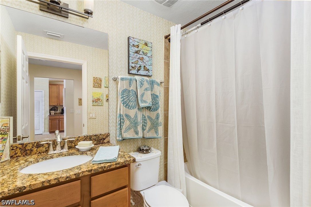 17940 Bonita National Blvd 1422 Property Photo 5