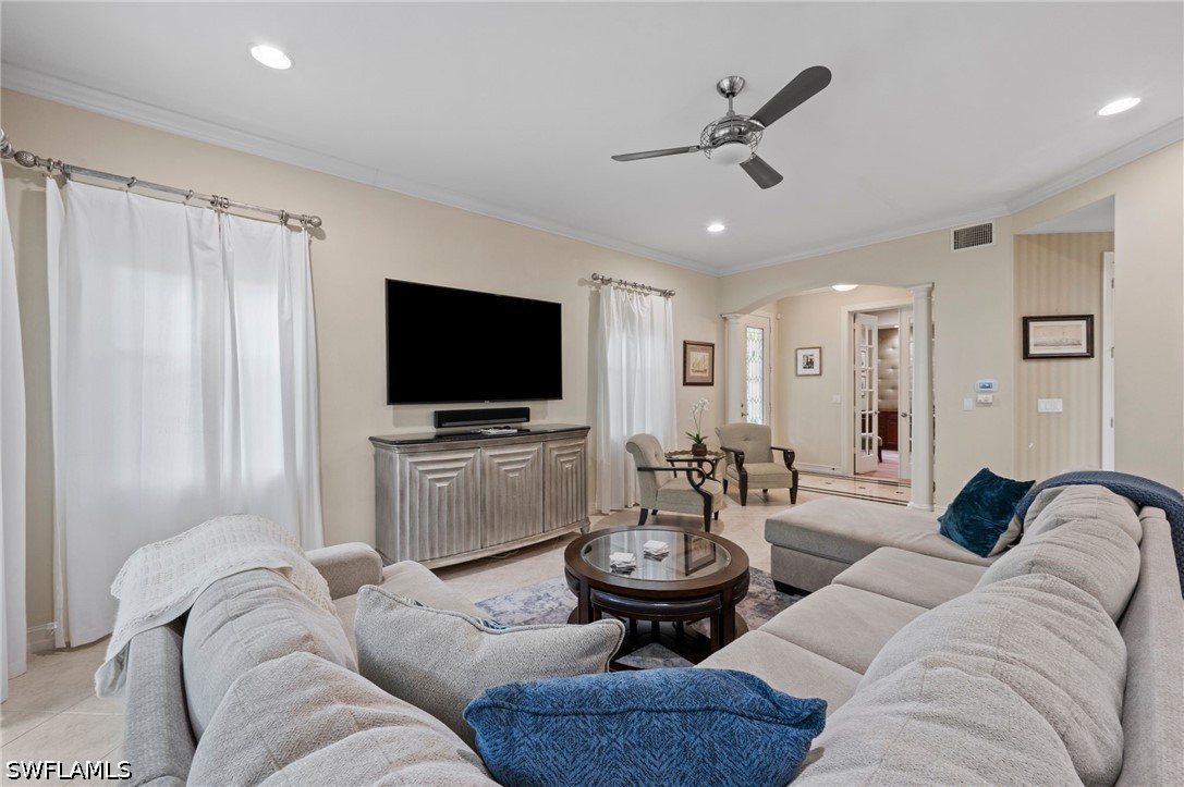 2809 Tiburon Blvd E 2-101 Property Photo 6