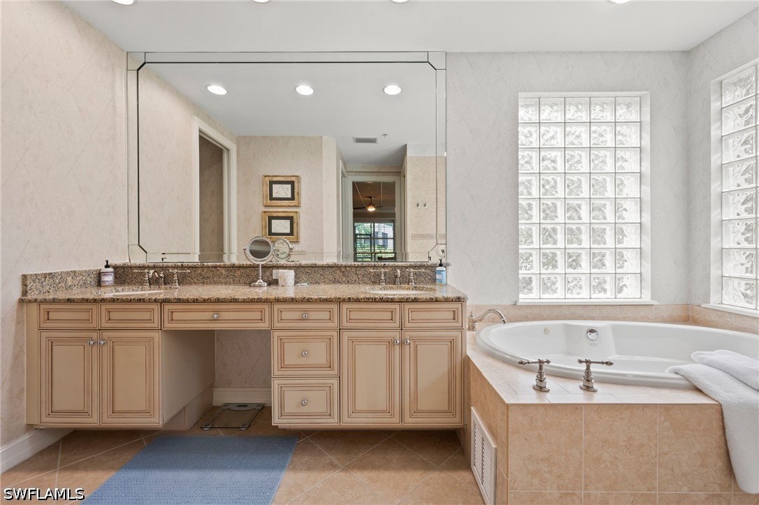 2809 Tiburon Blvd E 2-101 Property Photo 18