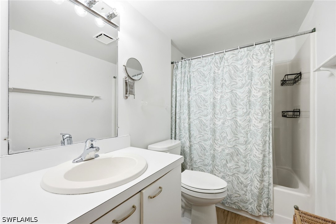 7406 Lake Breeze Dr 218 Property Photo 25