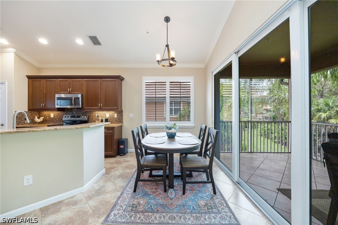 6657 Alden Woods Cir 201 Property Photo 3