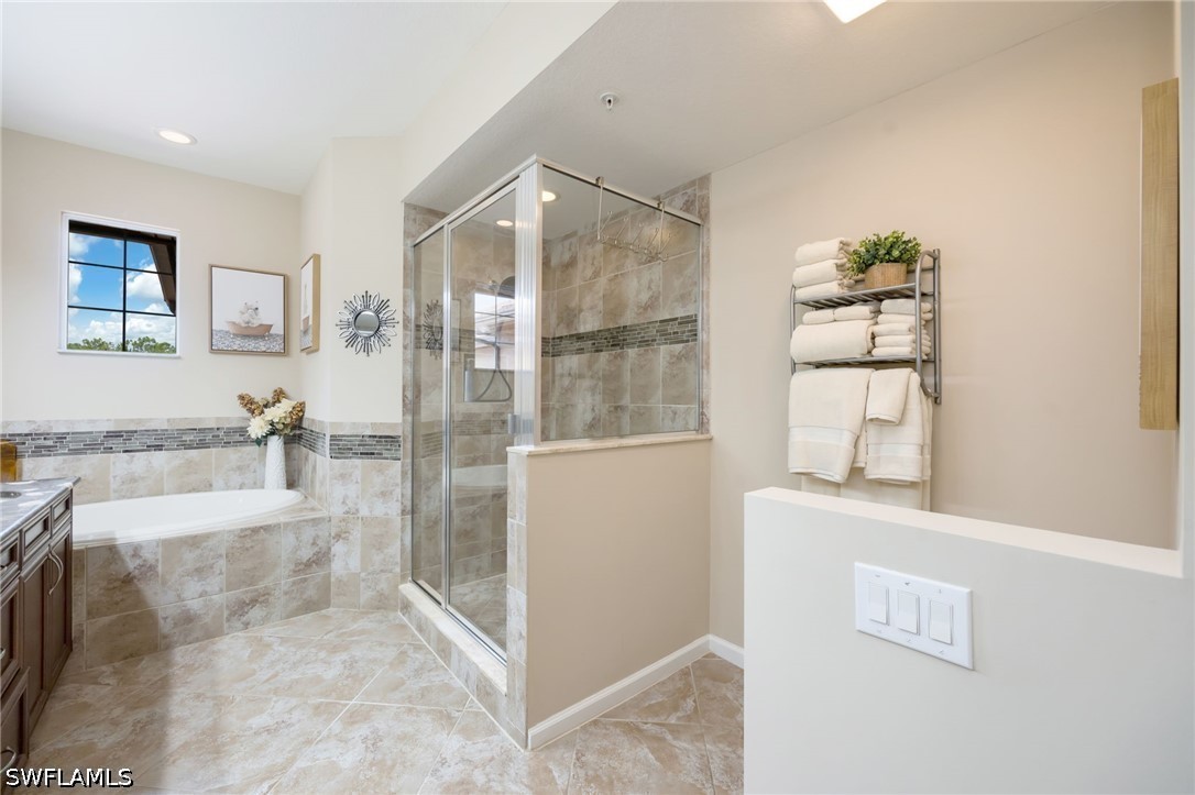 6657 Alden Woods Cir 201 Property Photo 15
