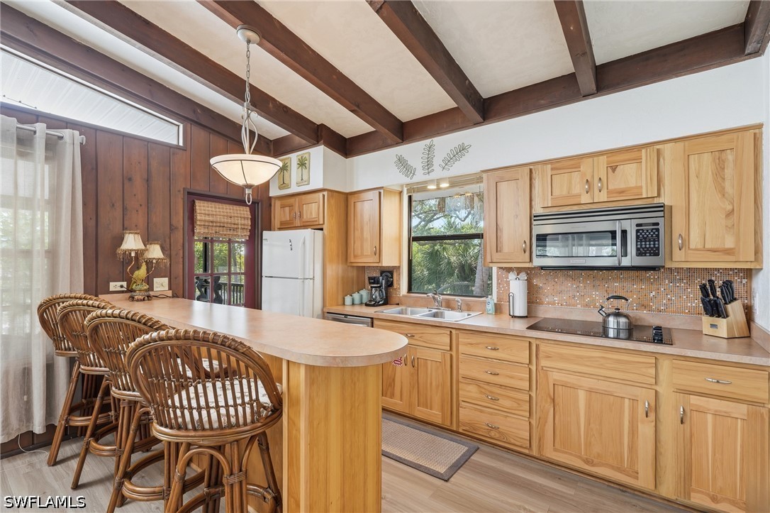 5370 / 5372 Palmetto St Property Photo 17