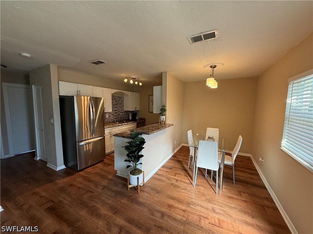 2855 Van Buren Ave Property Photo 2