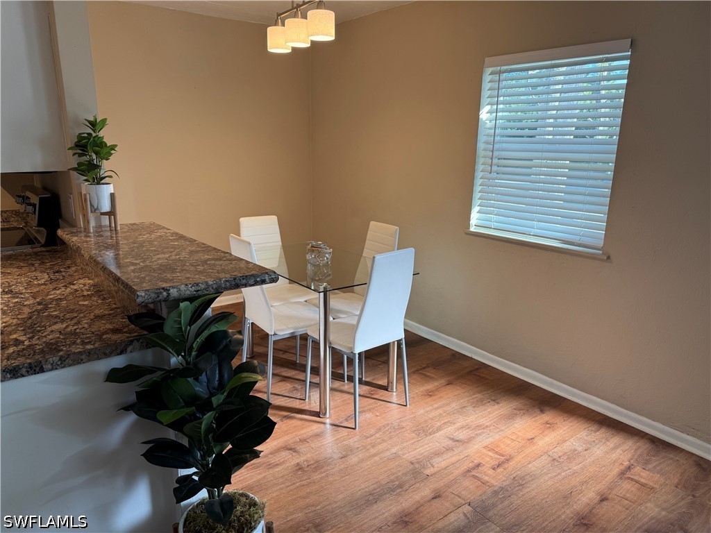 2855 Van Buren Ave Property Photo 4