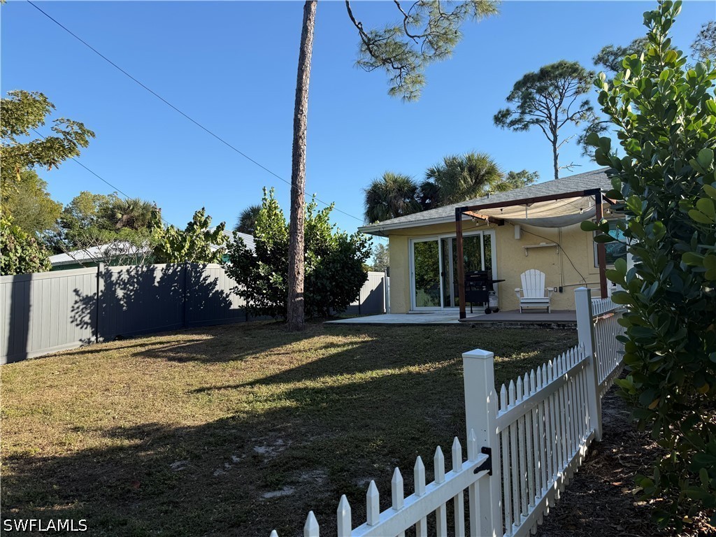 2855 Van Buren Ave Property Photo 7