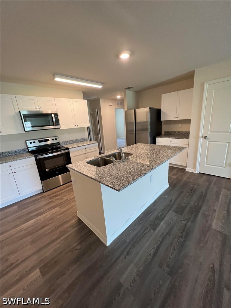 9114 Aegean Cir Property Photo 6