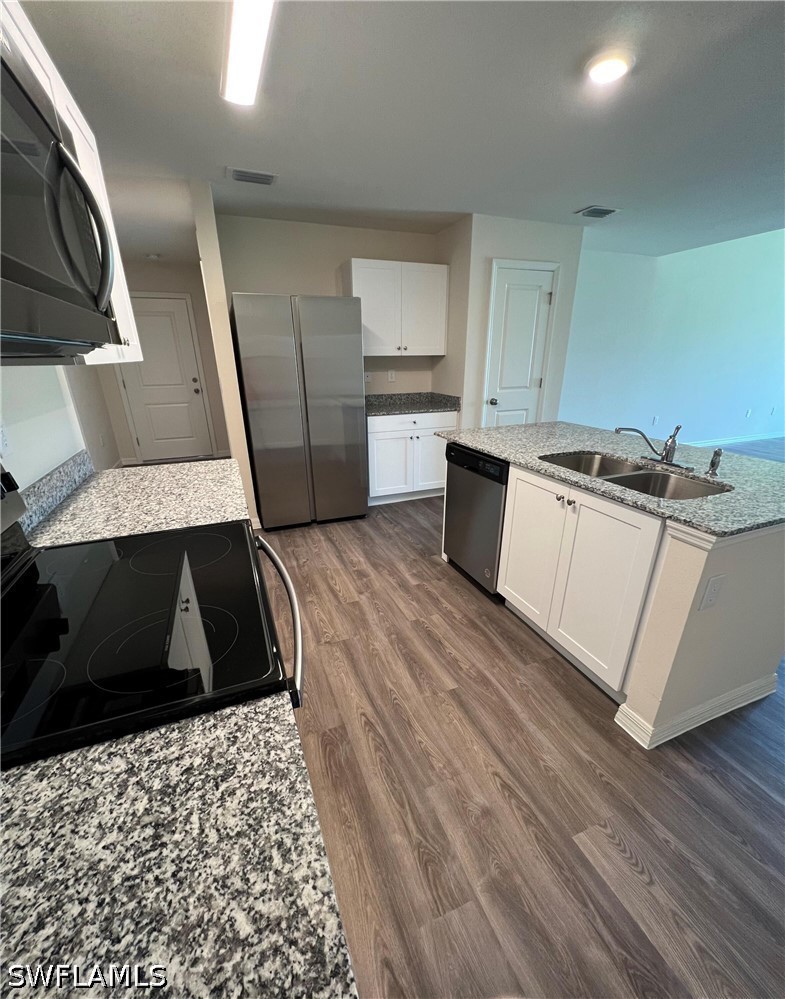 9114 Aegean Cir Property Photo 8
