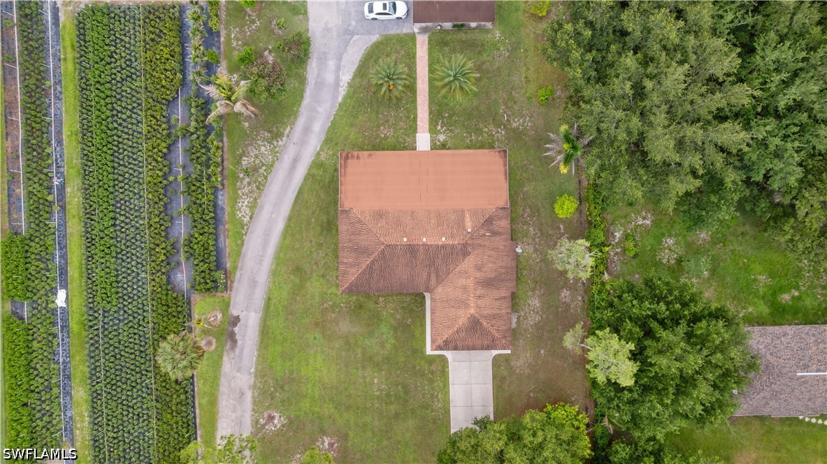 3760 Golden Gate Blvd E Property Photo 5