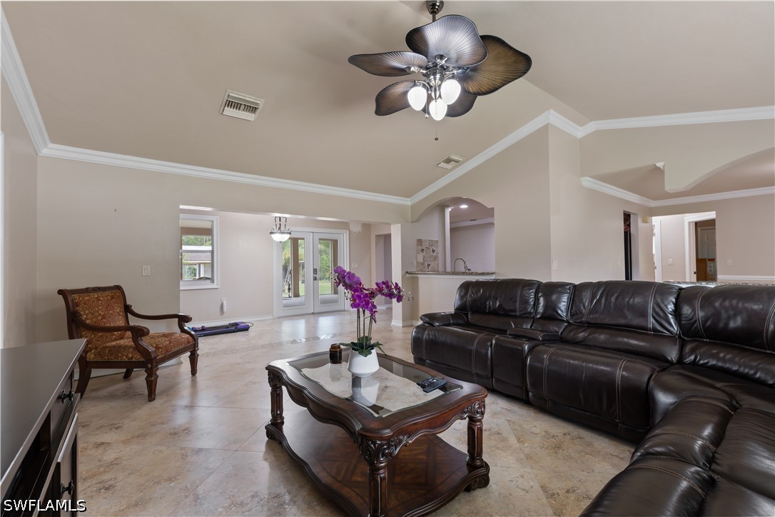3760 Golden Gate Blvd E Property Photo 13