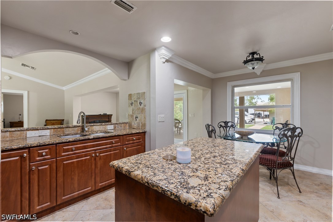 3760 Golden Gate Blvd E Property Photo 15