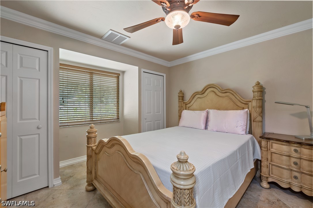 3760 Golden Gate Blvd E Property Photo 17