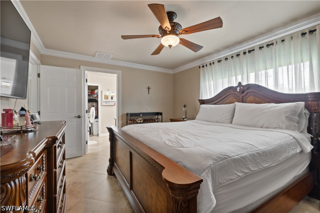3760 Golden Gate Blvd E Property Photo 21